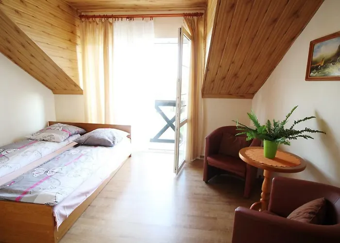 Michalek W Rowach 3* ロビ